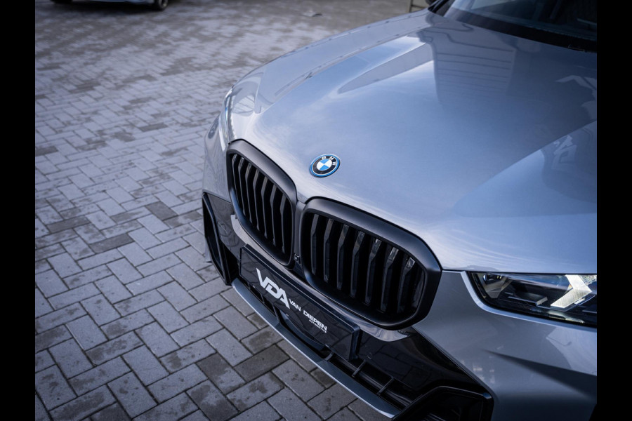 BMW X5 xDrive50e - M-Sport l Pano l Carbon l HUD l Trekhaak