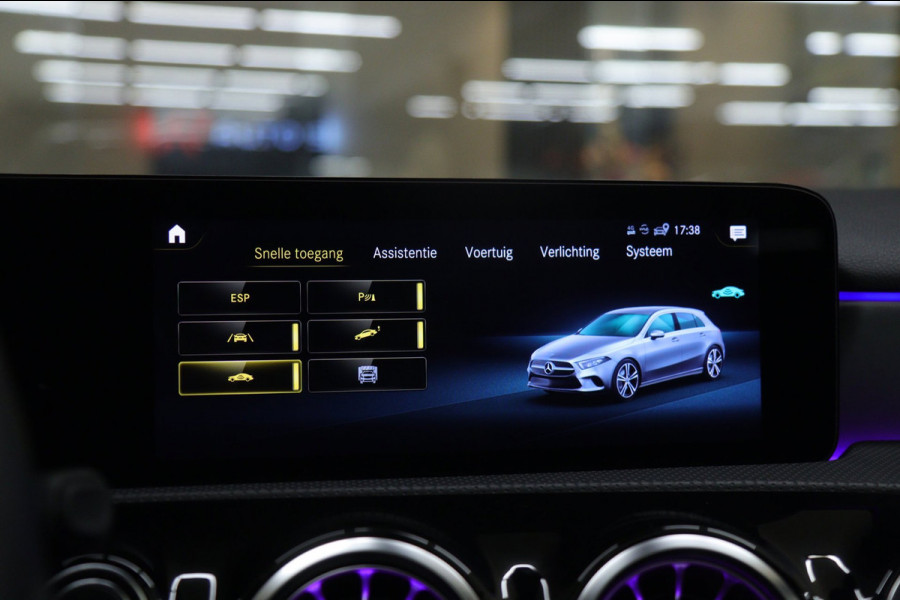 Mercedes-Benz A-Klasse 200 AMG /PANO/MEMORY/KEYLESS/SFEER/CAMERA/BOMVOL