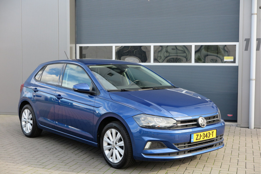 Volkswagen Polo 1.0 TSI 95pk Highline Trekhaak (afneembaar) , Stoelverwarming , PDC, Navi, Carplay, DAB+, Stuurwiel multifuntioneel, Cruisecontrol, Recent onderhouden , historie volledig hier bekend