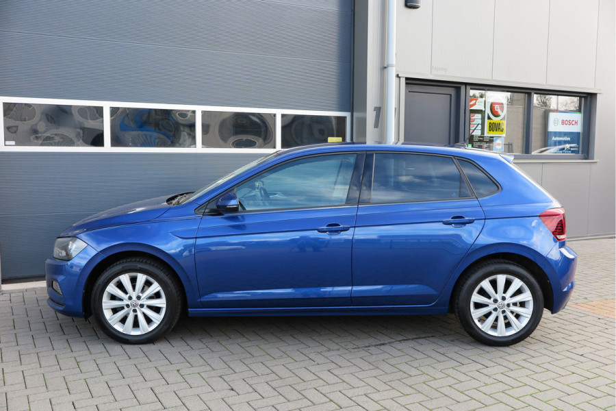Volkswagen Polo 1.0 TSI 95pk Highline Trekhaak (afneembaar) , Stoelverwarming , PDC, Navi, Carplay, DAB+, Stuurwiel multifuntioneel, Cruisecontrol, Recent onderhouden , historie volledig hier bekend