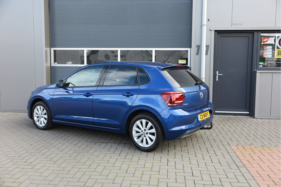 Volkswagen Polo 1.0 TSI 95pk Highline Trekhaak (afneembaar) , Stoelverwarming , PDC, Navi, Carplay, DAB+, Stuurwiel multifuntioneel, Cruisecontrol, Recent onderhouden , historie volledig hier bekend
