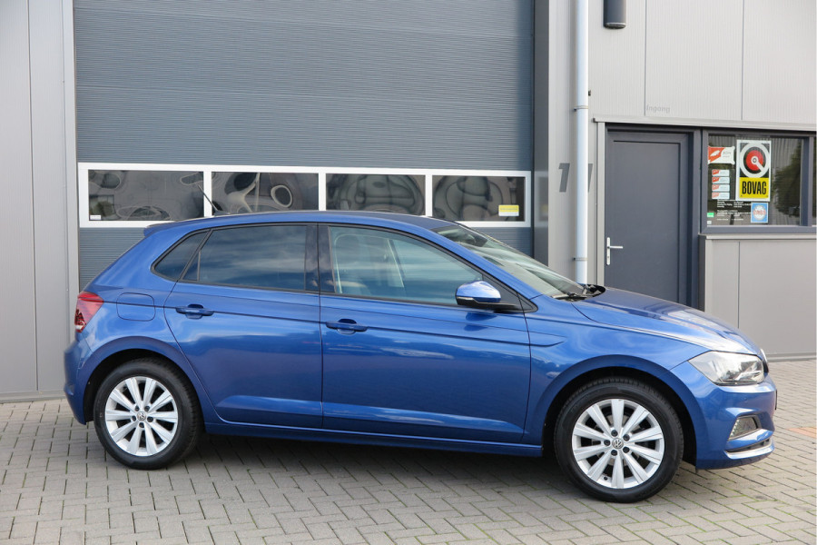 Volkswagen Polo 1.0 TSI 95pk Highline Trekhaak (afneembaar) , Stoelverwarming , PDC, Navi, Carplay, DAB+, Stuurwiel multifuntioneel, Cruisecontrol, Recent onderhouden , historie volledig hier bekend