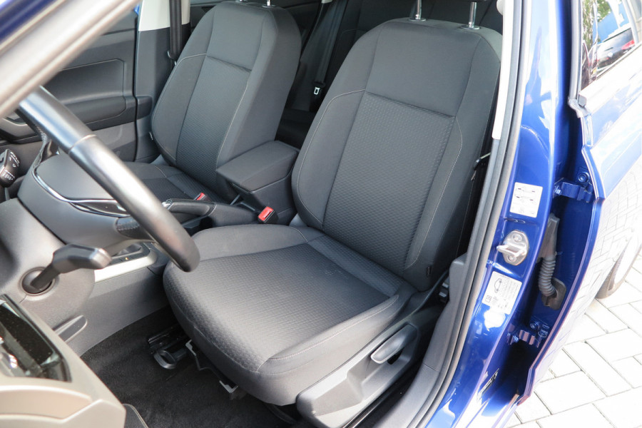 Volkswagen Polo 1.0 TSI 95pk Highline Trekhaak (afneembaar) , Stoelverwarming , PDC, Navi, Carplay, DAB+, Stuurwiel multifuntioneel, Cruisecontrol, Recent onderhouden , historie volledig hier bekend