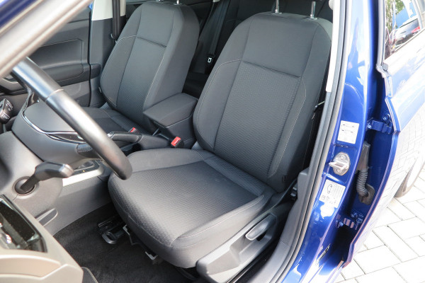 Volkswagen Polo 1.0 TSI 95pk Highline Trekhaak (afneembaar) , Stoelverwarming , PDC, Navi, Carplay, DAB+, Stuurwiel multifuntioneel, Cruisecontrol, Recent onderhouden , historie volledig hier bekend