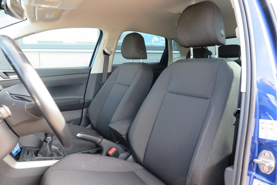 Volkswagen Polo 1.0 TSI 95pk Highline Trekhaak (afneembaar) , Stoelverwarming , PDC, Navi, Carplay, DAB+, Stuurwiel multifuntioneel, Cruisecontrol, Recent onderhouden , historie volledig hier bekend