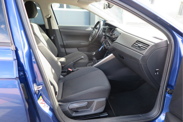 Volkswagen Polo 1.0 TSI 95pk Highline Trekhaak (afneembaar) , Stoelverwarming , PDC, Navi, Carplay, DAB+, Stuurwiel multifuntioneel, Cruisecontrol, Recent onderhouden , historie volledig hier bekend