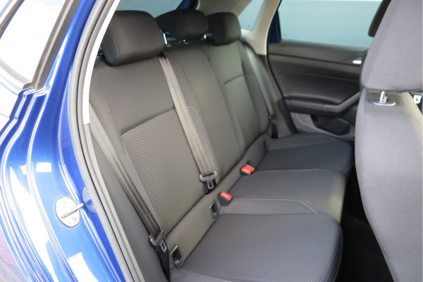 Volkswagen Polo 1.0 TSI 95pk Highline Trekhaak (afneembaar) , Stoelverwarming , PDC, Navi, Carplay, DAB+, Stuurwiel multifuntioneel, Cruisecontrol, Recent onderhouden , historie volledig hier bekend