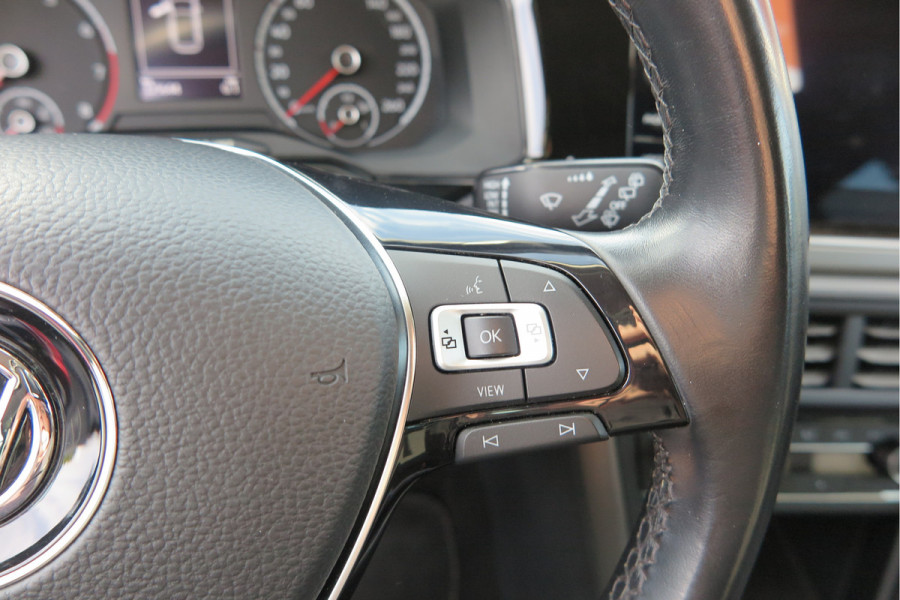 Volkswagen Polo 1.0 TSI 95pk Highline Trekhaak (afneembaar) , Stoelverwarming , PDC, Navi, Carplay, DAB+, Stuurwiel multifuntioneel, Cruisecontrol, Recent onderhouden , historie volledig hier bekend