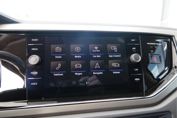 Volkswagen Polo 1.0 TSI 95pk Highline Trekhaak (afneembaar) , Stoelverwarming , PDC, Navi, Carplay, DAB+, Stuurwiel multifuntioneel, Cruisecontrol, Recent onderhouden , historie volledig hier bekend