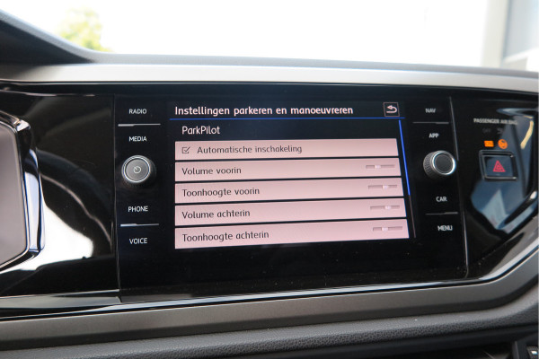 Volkswagen Polo 1.0 TSI 95pk Highline Trekhaak (afneembaar) , Stoelverwarming , PDC, Navi, Carplay, DAB+, Stuurwiel multifuntioneel, Cruisecontrol, Recent onderhouden , historie volledig hier bekend