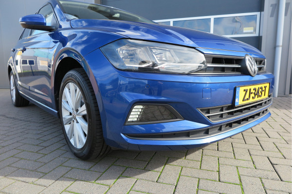 Volkswagen Polo 1.0 TSI 95pk Highline Trekhaak (afneembaar) , Stoelverwarming , PDC, Navi, Carplay, DAB+, Stuurwiel multifuntioneel, Cruisecontrol, Recent onderhouden , historie volledig hier bekend