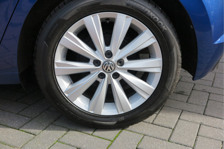 Volkswagen Polo 1.0 TSI 95pk Highline Trekhaak (afneembaar) , Stoelverwarming , PDC, Navi, Carplay, DAB+, Stuurwiel multifuntioneel, Cruisecontrol, Recent onderhouden , historie volledig hier bekend