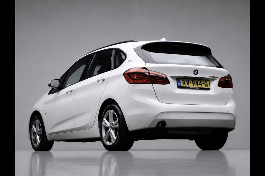 BMW 2 Serie Active Tourer 225xe iPerformance Sport (NAVI,PDC,CLIMATE,CRUISE,LED,ELEKTRISCH PAKKET,SPORTSTOELEN,LM VELGEN)
