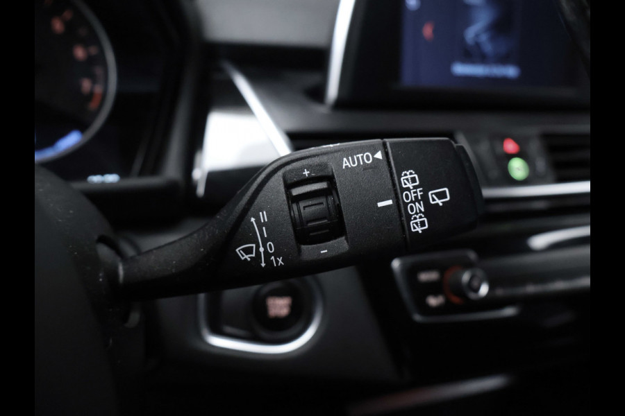 BMW 2 Serie Active Tourer 225xe iPerformance Sport (NAVI,PDC,CLIMATE,CRUISE,LED,ELEKTRISCH PAKKET,SPORTSTOELEN,LM VELGEN)