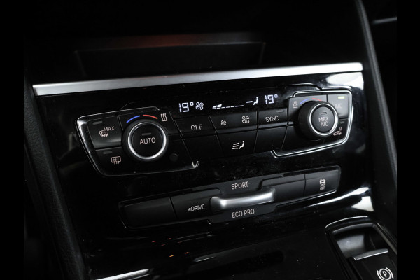 BMW 2 Serie Active Tourer 225xe iPerformance Sport (NAVI,PDC,CLIMATE,CRUISE,LED,ELEKTRISCH PAKKET,SPORTSTOELEN,LM VELGEN)