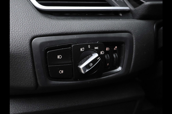 BMW 2 Serie Active Tourer 225xe iPerformance Sport (NAVI,PDC,CLIMATE,CRUISE,LED,ELEKTRISCH PAKKET,SPORTSTOELEN,LM VELGEN)