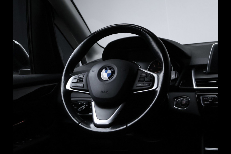 BMW 2 Serie Active Tourer 225xe iPerformance Sport (NAVI,PDC,CLIMATE,CRUISE,LED,ELEKTRISCH PAKKET,SPORTSTOELEN,LM VELGEN)