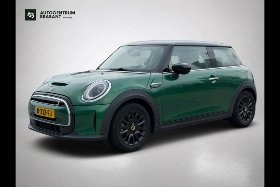 MINI Electric Camden Edition 33 kWh (NL-auto, 1e Eig, Dealer OndH, Carplay, StoelV, PDC, Navi, Climate Con, Cruise Con, Etc)