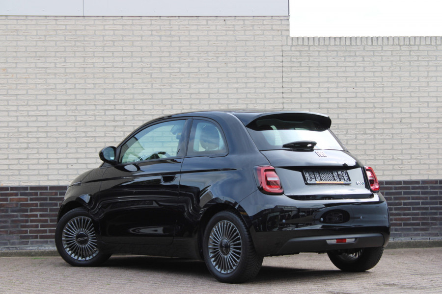 Fiat 500 Icon 42 kWh | Navigatie | Stoelverwarming | Parkeersensoren achter