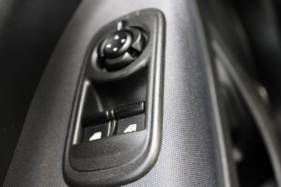 Fiat 500 Icon 42 kWh | Navigatie | Stoelverwarming | Parkeersensoren achter