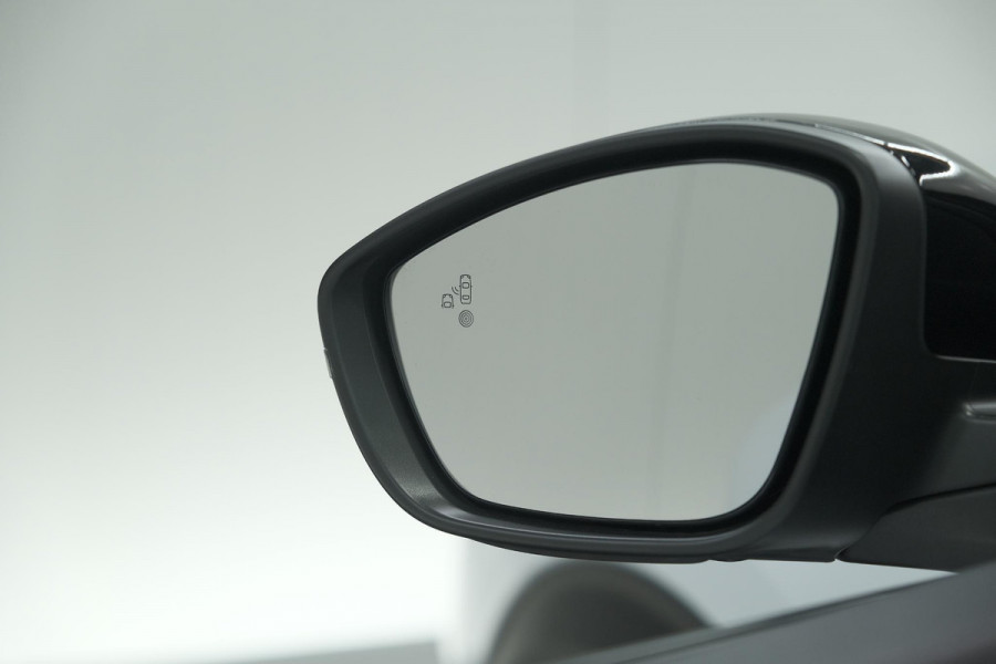 Peugeot 2008 PureTech 130 EAT8 GT | 360 Camera | Adaptieve Cruise Control | Pack Alcantara | Apple Carplay