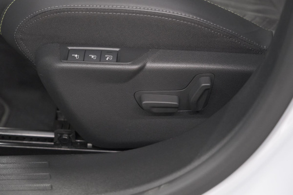 Peugeot 2008 PureTech 130 EAT8 GT | 360 Camera | Adaptieve Cruise Control | Pack Alcantara | Apple Carplay