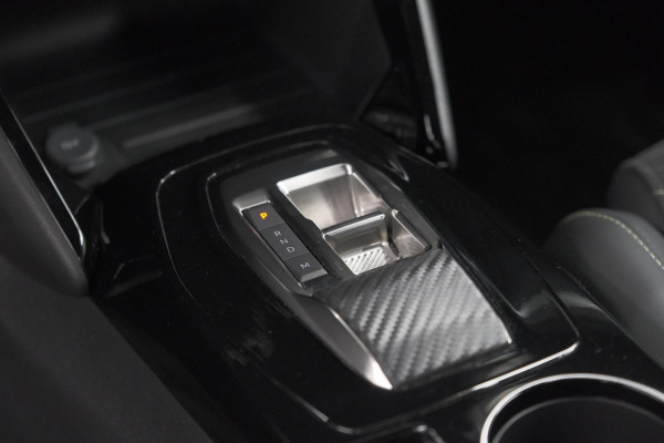 Peugeot 2008 PureTech 130 EAT8 GT | 360 Camera | Adaptieve Cruise Control | Pack Alcantara | Apple Carplay