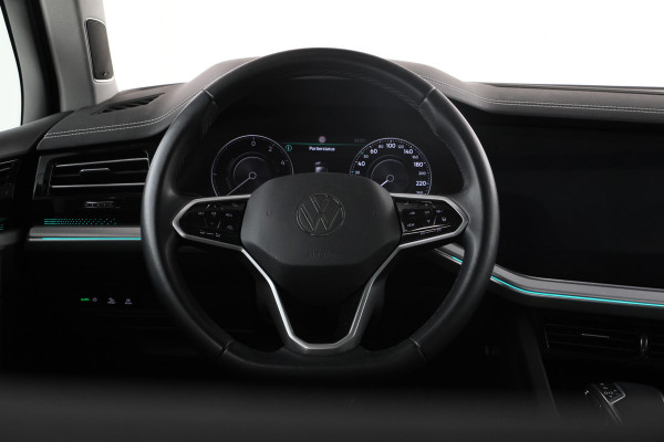 Volkswagen Touareg 3.0 TSi eHybrid 4MOTION Panorama, 360 Camera, Digital dash!