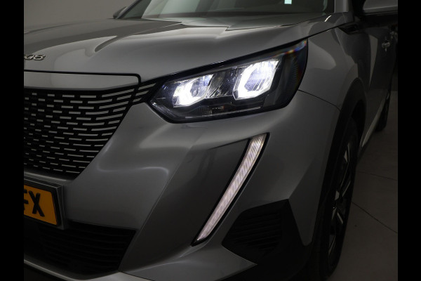 Peugeot e-2008 EV ALLURE 50 kWh + CAMERA | LED | CARPLAY | STOELVERW.
