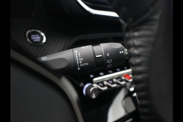 Peugeot e-2008 EV ALLURE 50 kWh + CAMERA | LED | CARPLAY | STOELVERW.