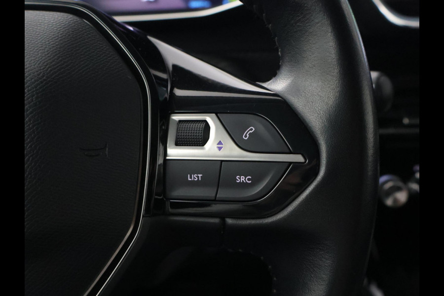 Peugeot e-2008 EV ALLURE 50 kWh + CAMERA | LED | CARPLAY | STOELVERW.