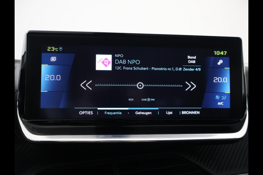 Peugeot e-2008 EV ALLURE 50 kWh + CAMERA | LED | CARPLAY | STOELVERW.