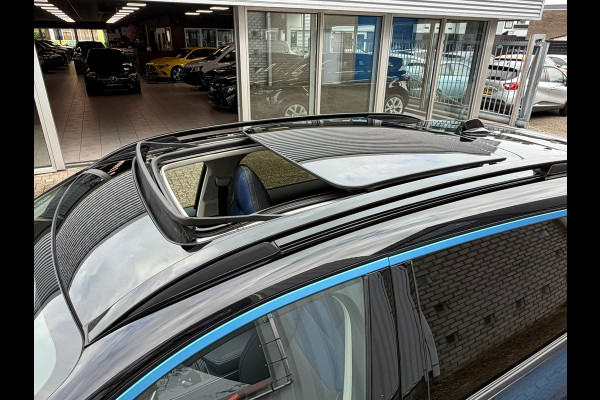 Lynk & Co 01 1.5 Navigatie | Panoramadak | 360 Camera | Adaptive | Clima | Infinity Geluid | 20" Lichtmetaal.