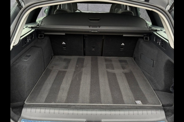 Mercedes-Benz C-Klasse Estate 300e T AVANTGARDE ** LED, PANO, DISTR, TREKH, MEM, BURMESTER, 18-inch LMV ** Ex MB-AG ** ** INFORMEER OOK NAAR ONZE AANTREKKELIJKE FINANCIAL-LEASE TARIEVEN **