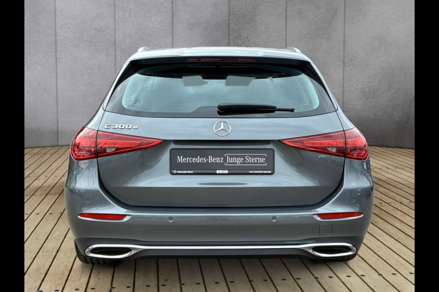 Mercedes-Benz C-Klasse Estate 300e T AVANTGARDE ** LED, PANO, DISTR, TREKH, MEM, BURMESTER, 18-inch LMV ** Ex MB-AG ** ** INFORMEER OOK NAAR ONZE AANTREKKELIJKE FINANCIAL-LEASE TARIEVEN **