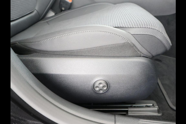 Mercedes-Benz C-Klasse 300e AVANTGARDE ** HIGH LED, NAVI+, MEMORY, WINTERPACK, CAMERA, ** Ex MB-AG - UNFALLFREI ** ** INFORMEER OOK NAAR ONZE AANTREKKELIJKE FINANCIAL-LEASE TARIEVEN **