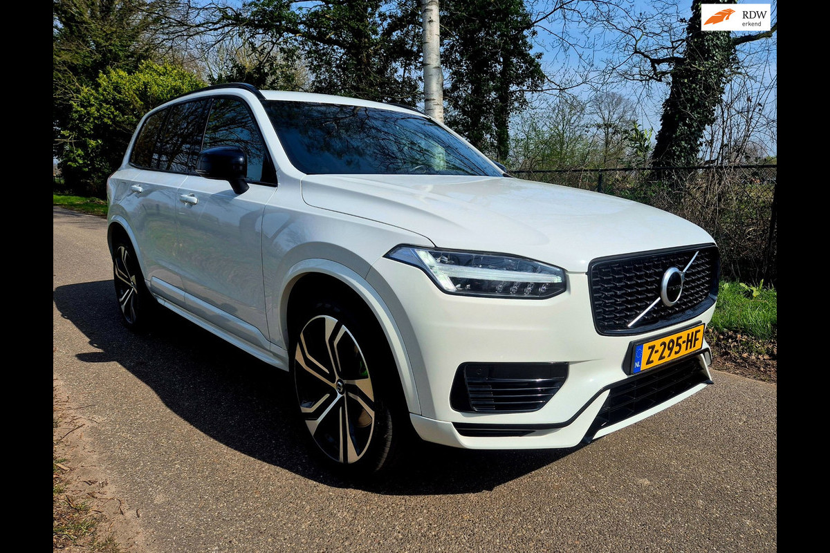 Volvo XC90 2.0 T8 Recharge AWD R-Design . 22 inch . Camera