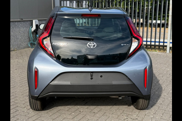 Toyota Aygo X HYBRID 1.5 17 Lichtmetaal Stoelverwarming Go pack