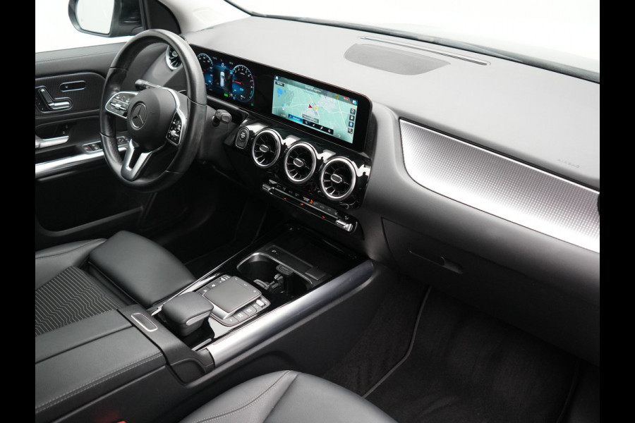 Mercedes-Benz GLA 250 e Luxury Line PHEV 218pk Dealer O.H | SOH 96.6% | Trekhaak Af Fabriek | Sportstoelen Memory & Verwarmd | Cruise Control | Camera | Blis | Keyless | Carplay | DAB | Navigatie | Virtual | 18"L.M | Plug In Hybrid