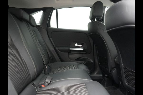 Mercedes-Benz GLA 250 e Luxury Line PHEV 218pk Dealer O.H | SOH 96.6% | Trekhaak Af Fabriek | Sportstoelen Memory & Verwarmd | Cruise Control | Camera | Blis | Keyless | Carplay | DAB | Navigatie | Virtual | 18"L.M | Plug In Hybrid