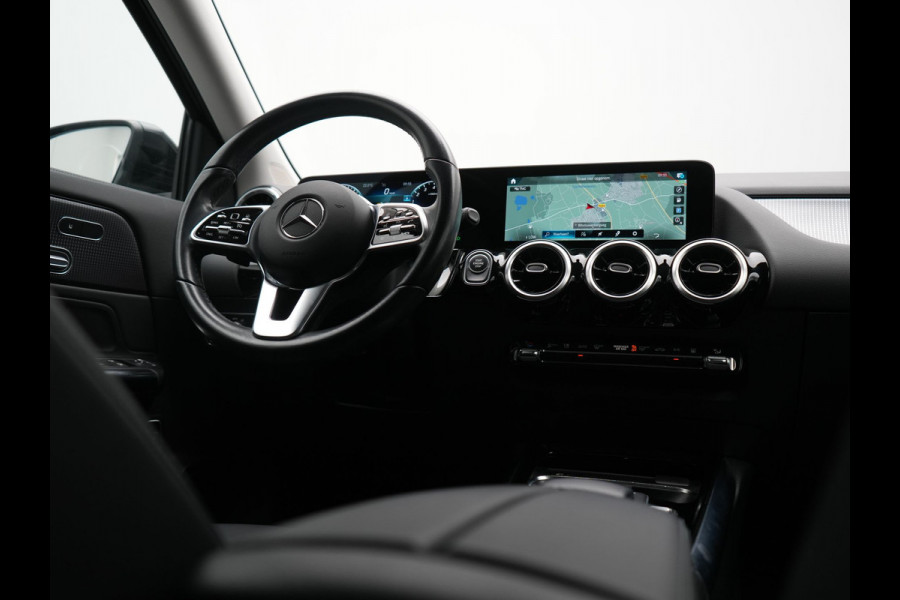 Mercedes-Benz GLA 250 e Luxury Line PHEV 218pk Dealer O.H | SOH 96.6% | Trekhaak Af Fabriek | Sportstoelen Memory & Verwarmd | Cruise Control | Camera | Blis | Keyless | Carplay | DAB | Navigatie | Virtual | 18"L.M | Plug In Hybrid