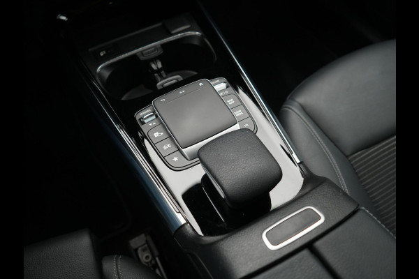 Mercedes-Benz GLA 250 e Luxury Line PHEV 218pk Dealer O.H | SOH 96.6% | Trekhaak Af Fabriek | Sportstoelen Memory & Verwarmd | Cruise Control | Camera | Blis | Keyless | Carplay | DAB | Navigatie | Virtual | 18"L.M | Plug In Hybrid