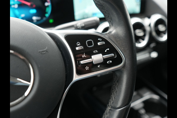 Mercedes-Benz GLA 250 e Luxury Line PHEV 218pk Dealer O.H | SOH 96.6% | Trekhaak Af Fabriek | Sportstoelen Memory & Verwarmd | Cruise Control | Camera | Blis | Keyless | Carplay | DAB | Navigatie | Virtual | 18"L.M | Plug In Hybrid