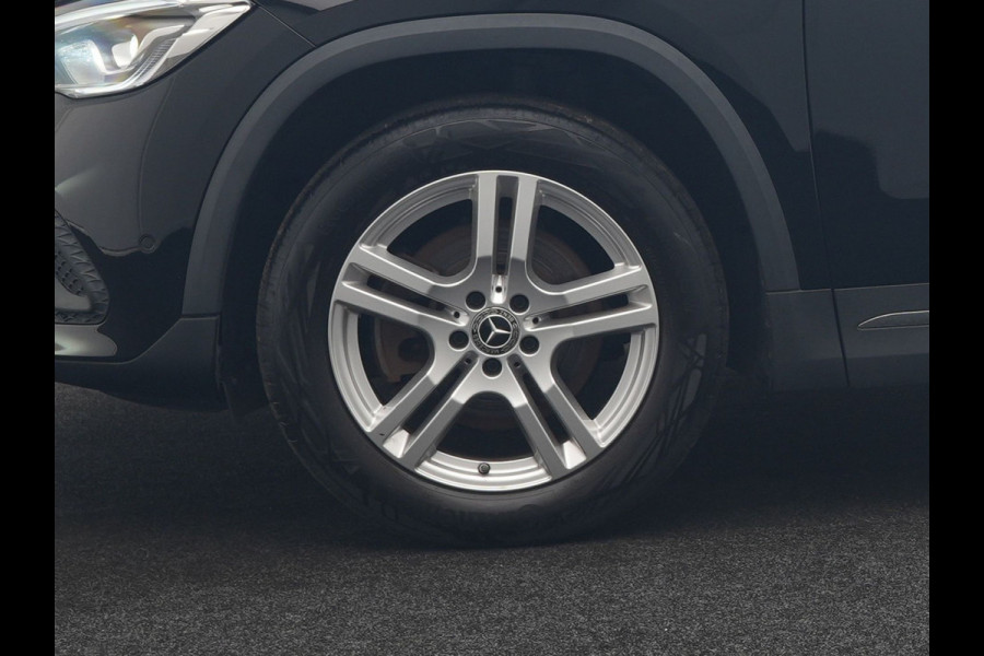 Mercedes-Benz GLA 250 e Luxury Line PHEV 218pk Dealer O.H | SOH 96.6% | Trekhaak Af Fabriek | Sportstoelen Memory & Verwarmd | Cruise Control | Camera | Blis | Keyless | Carplay | DAB | Navigatie | Virtual | 18"L.M | Plug In Hybrid