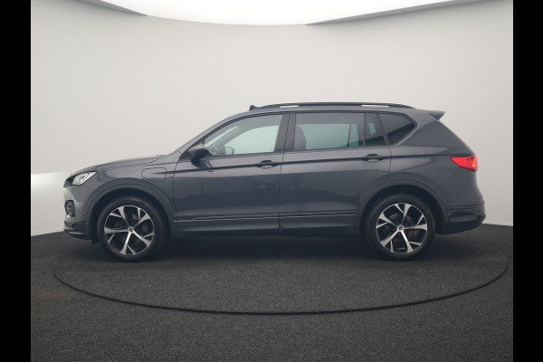 Seat Tarraco 1.4 TSI e-Hybrid FR Business Intense PHEV 245pk Dealer O.H. | Trekhaak Af Fabriek | Panodak | Adaptive Cruise | 360 Camera | Sportstoelen Memory & Verwarmd | Keyless | Blis | Stuur Verwarmd | Apple Carplay | Navigatie | DAB | 19" L.M | Plug In Hybrid
