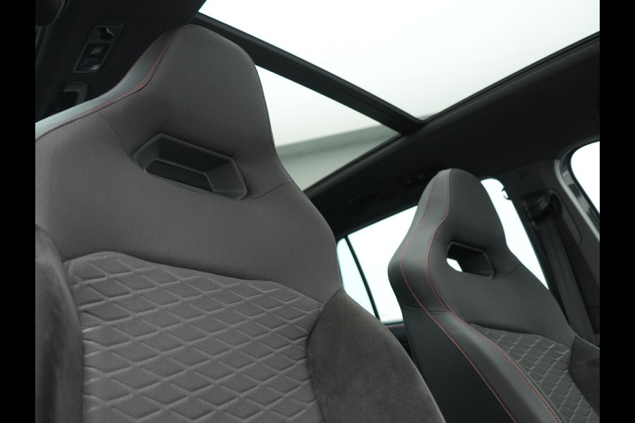 Seat Tarraco 1.4 TSI e-Hybrid FR Business Intense PHEV 245pk Dealer O.H. | Trekhaak Af Fabriek | Panodak | Adaptive Cruise | 360 Camera | Sportstoelen Memory & Verwarmd | Keyless | Blis | Stuur Verwarmd | Apple Carplay | Navigatie | DAB | 19" L.M | Plug In Hybrid