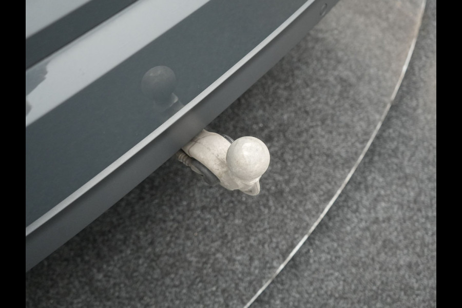 Seat Tarraco 1.4 TSI e-Hybrid FR Business Intense PHEV 245pk Dealer O.H. | Trekhaak Af Fabriek | Panodak | Adaptive Cruise | 360 Camera | Sportstoelen Memory & Verwarmd | Keyless | Blis | Stuur Verwarmd | Apple Carplay | Navigatie | DAB | 19" L.M | Plug In Hybrid