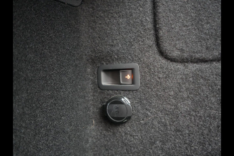 Seat Tarraco 1.4 TSI e-Hybrid FR Business Intense PHEV 245pk Dealer O.H. | Trekhaak Af Fabriek | Panodak | Adaptive Cruise | 360 Camera | Sportstoelen Memory & Verwarmd | Keyless | Blis | Stuur Verwarmd | Apple Carplay | Navigatie | DAB | 19" L.M | Plug In Hybrid