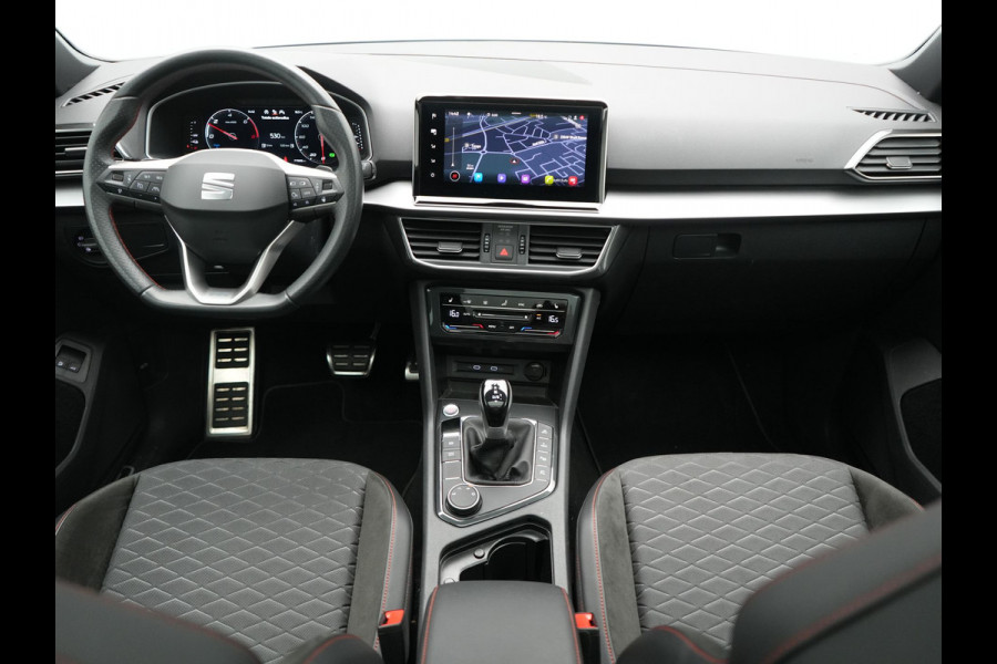 Seat Tarraco 1.4 TSI e-Hybrid FR Business Intense PHEV 245pk Dealer O.H. | Trekhaak Af Fabriek | Panodak | Adaptive Cruise | 360 Camera | Sportstoelen Memory & Verwarmd | Keyless | Blis | Stuur Verwarmd | Apple Carplay | Navigatie | DAB | 19" L.M | Plug In Hybrid