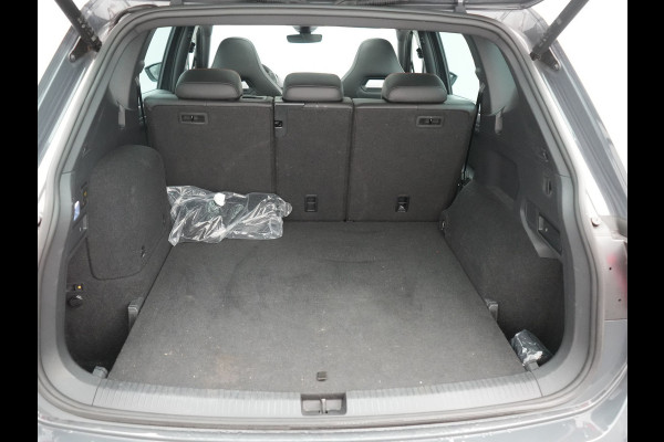 Seat Tarraco 1.4 TSI e-Hybrid FR Business Intense PHEV 245pk Dealer O.H. | Trekhaak Af Fabriek | Panodak | Adaptive Cruise | 360 Camera | Sportstoelen Memory & Verwarmd | Keyless | Blis | Stuur Verwarmd | Apple Carplay | Navigatie | DAB | 19" L.M | Plug In Hybrid